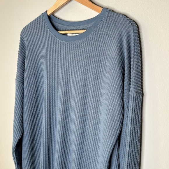 Abercrombie & Fitch Long Sleeve Waffle Knit Top in Blue Size XL NWT - Picture 3 of 7